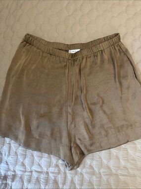 Vince Lightweight Tan Elastic Polyester Large Waist Shorts